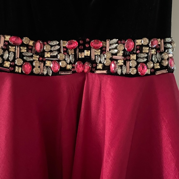 MAC DUGGAL BALL GOWN/EVENING - Picture 6 of 10